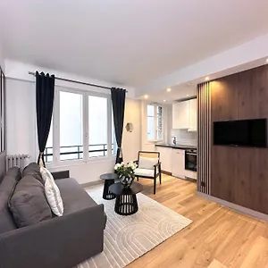 Beautiful Loft In Champs-elysees Apartamento